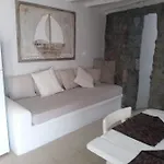 Pequena Casa Cerca De Mikonos Ciudad Appartamento